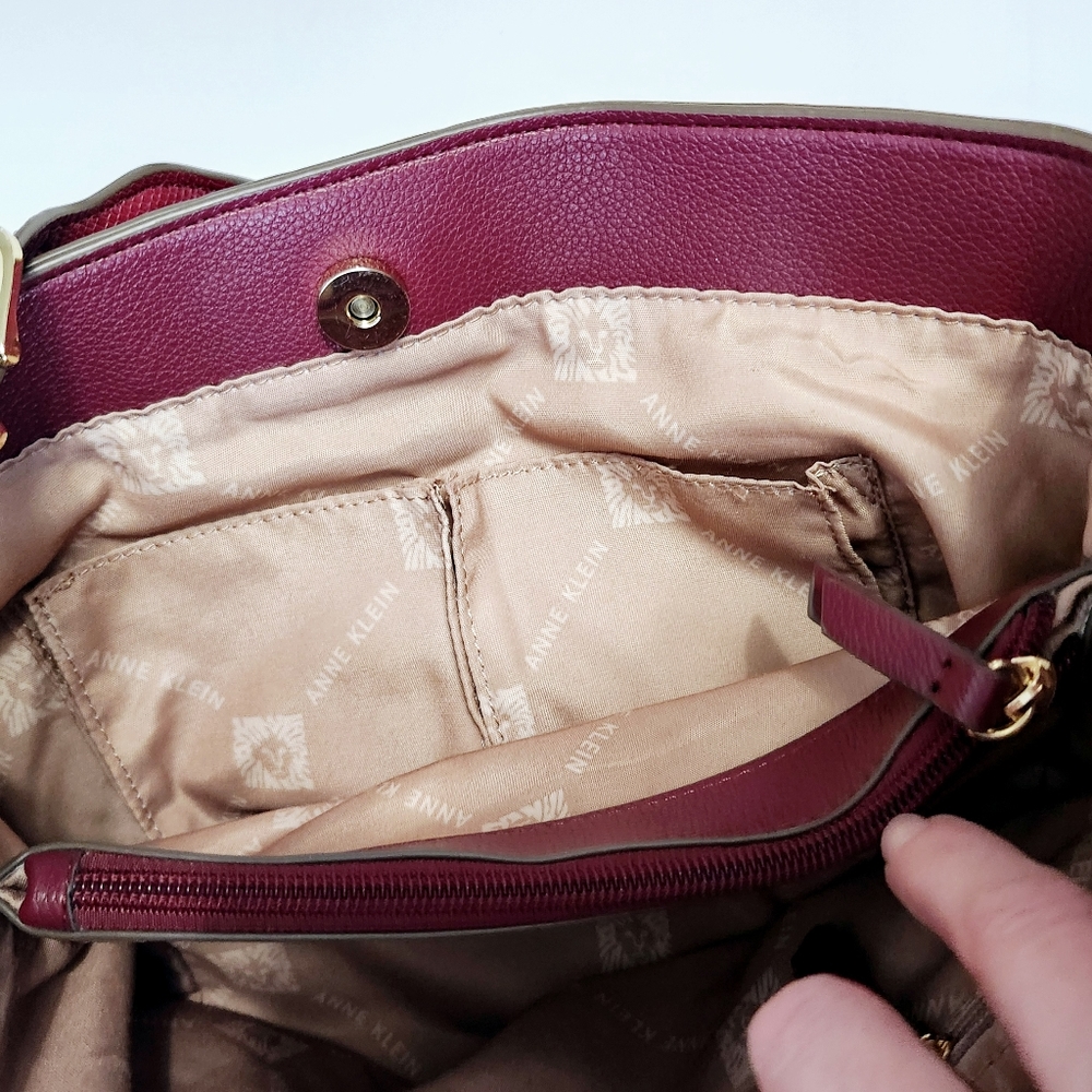 ANNE  KLEIN Shoulder Bag Maroon Purse w/ scarf - Picture 13 of 14